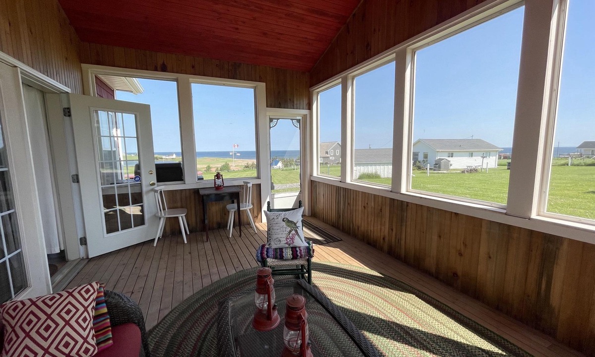 French River House | Luxury Beach House With Ocean View, 3 Minute Walk To Beach