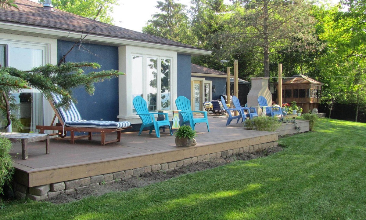 Selkirk House | LUXURY LAKEFRONT-ADULT ONLY WEEKENDS -SPRAWLING LAKEFRONT DECKS only for you