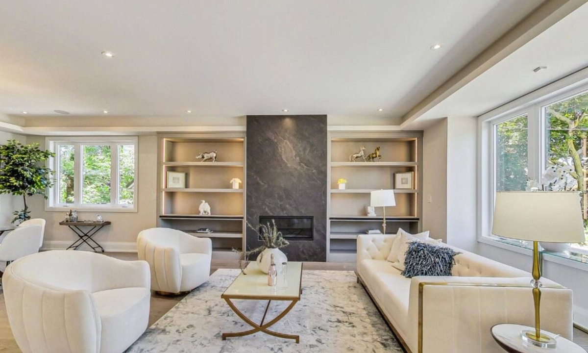 Lawrence Manor House | luxury new detached in lawerance park family friendly area