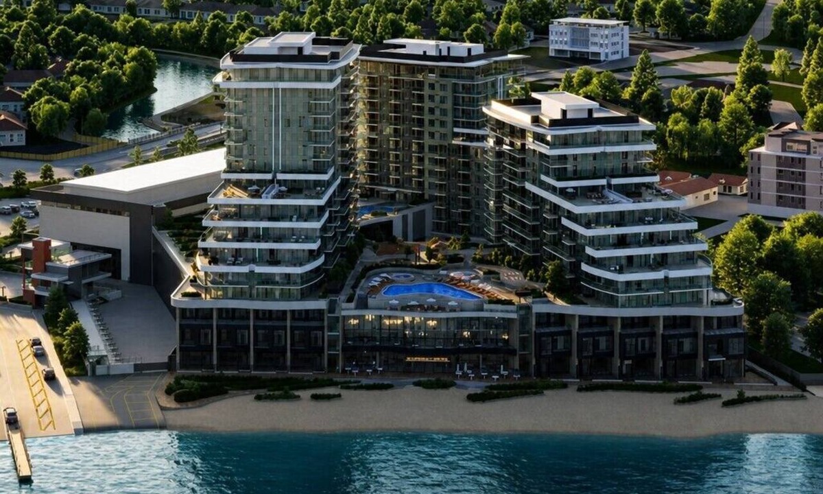 South Pandosy Apartment | Luxury on the Lake with Amazing 11/F Unobstructed View!