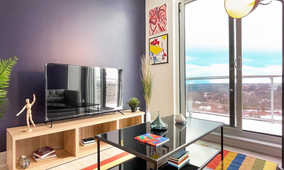 Unionville Apartment | Luxury Penthouse in Downtown Markham