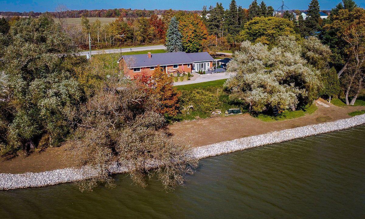 Winona Apartment | Luxury Waterfront Guest Suite