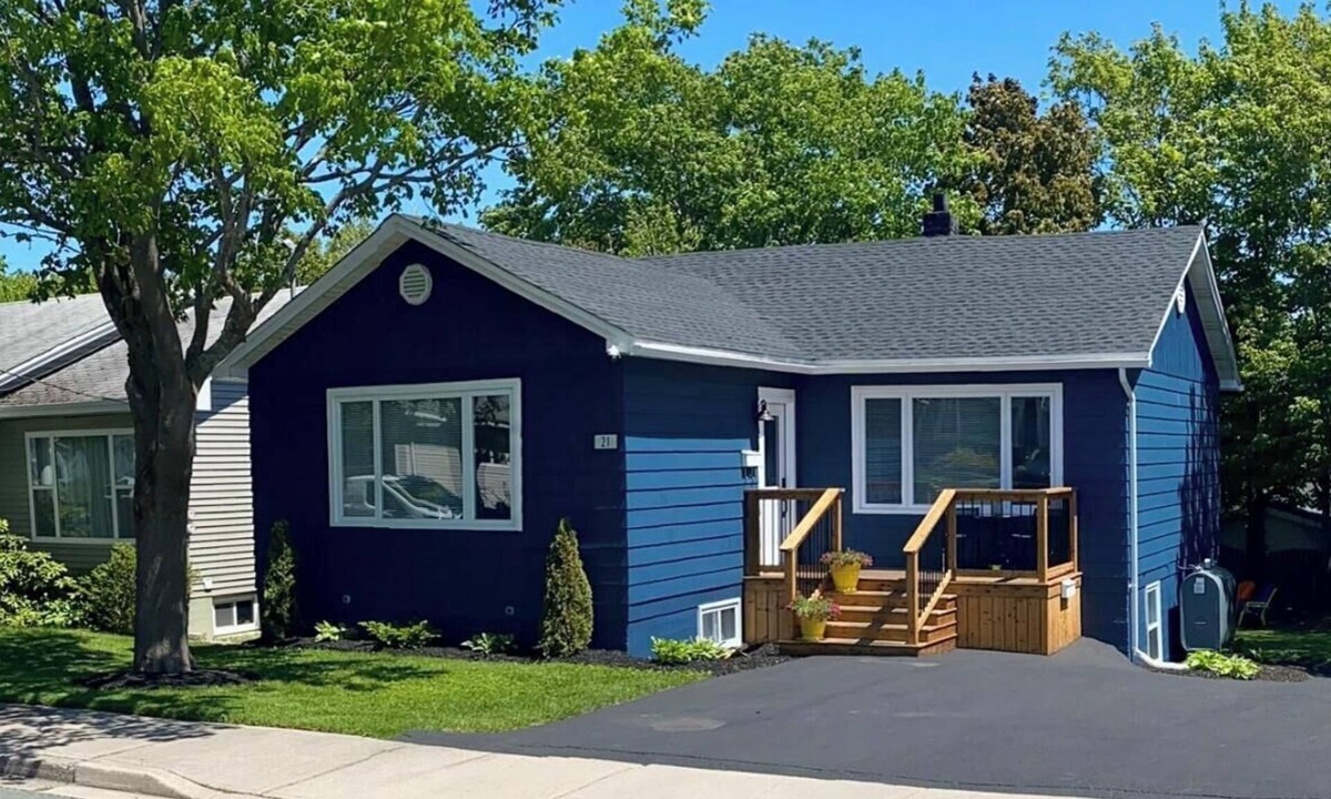 Downtown St. John's House | Maple Blue
