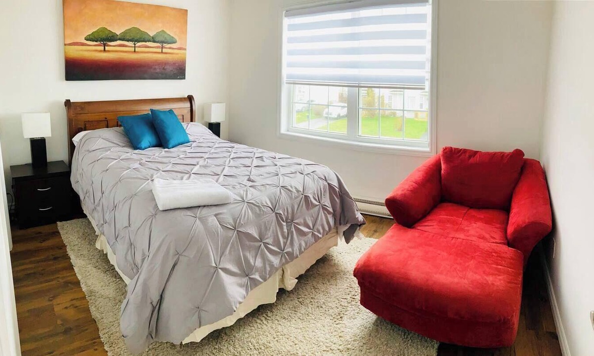 St. John's Bed & Breakfast | Marshall's Landing, Mount Pearl, NL - The convenience of city life living!
