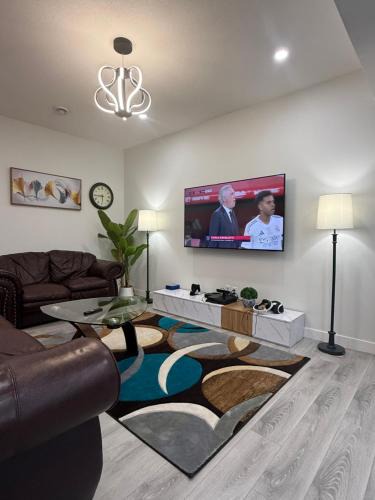 Calgary Apartment | Maxti Guest Suite, Northwest Calgary