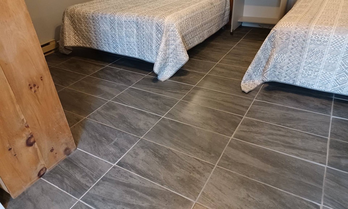 Colpoys Bay Hotel | Mile Inn Motel