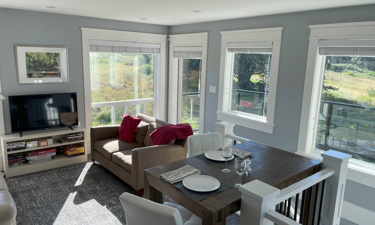 Mill Bay Apartment | Mill Bay Retreat
