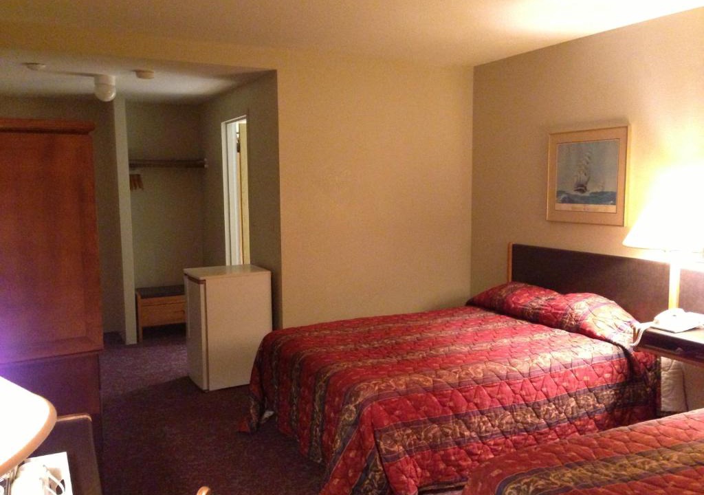 Prince Rupert Hotel | Moby Dick Inn
