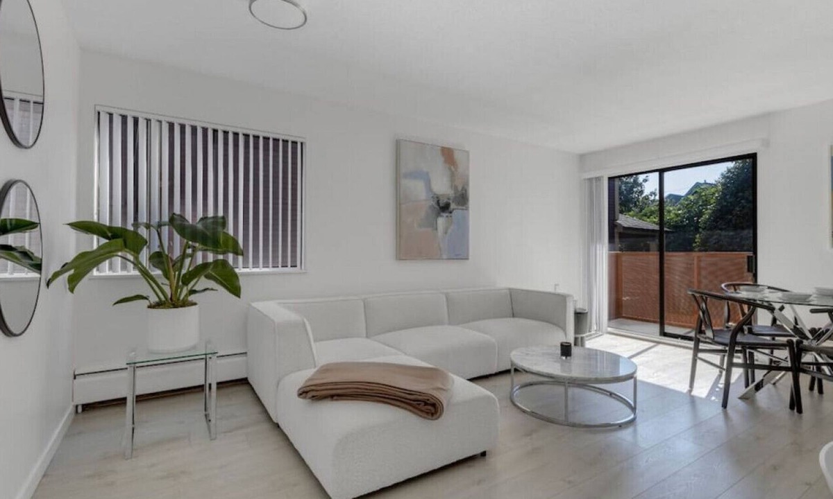 Kitsilano Apartment | Modern 1-Bedroom Apartment in Ideal Location