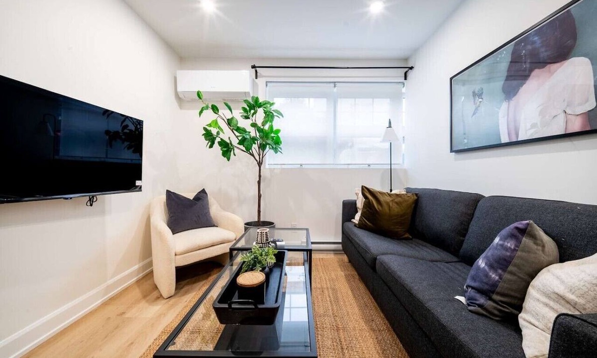 Centretown Apartment | Modern 1BR in the Heart of Ottawa