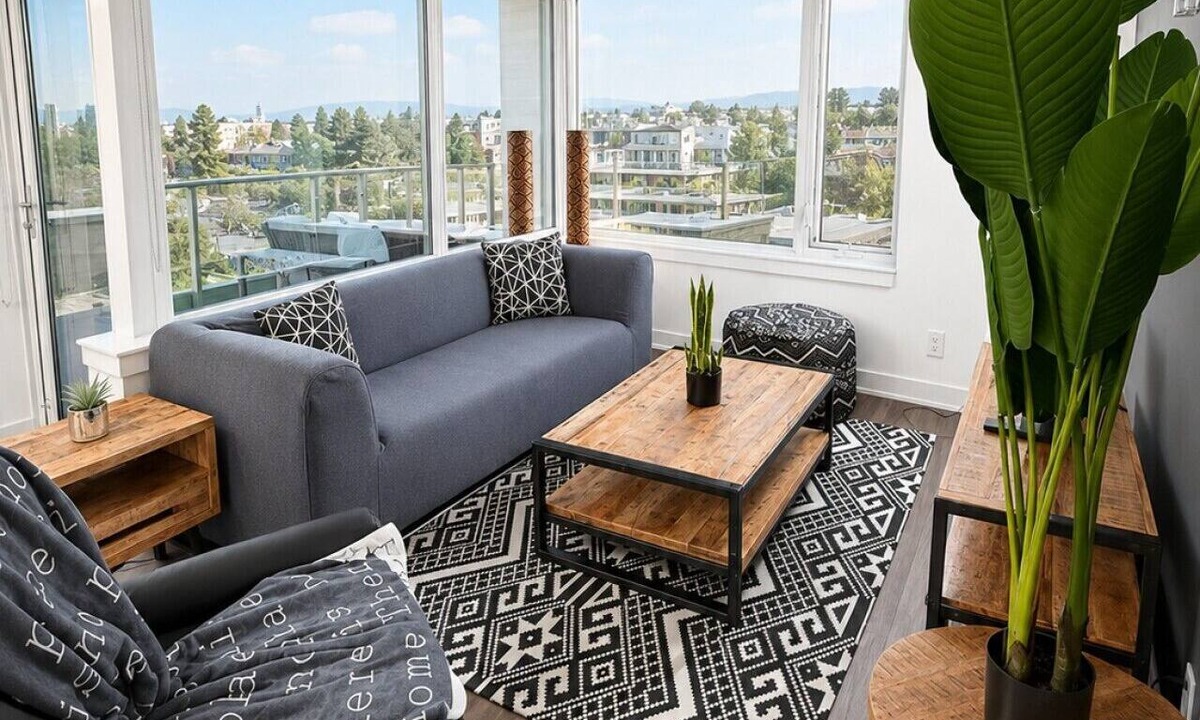 Mechanicsville Apartment | Modern 2 Bedroom Stay in the Heart of Ottawa