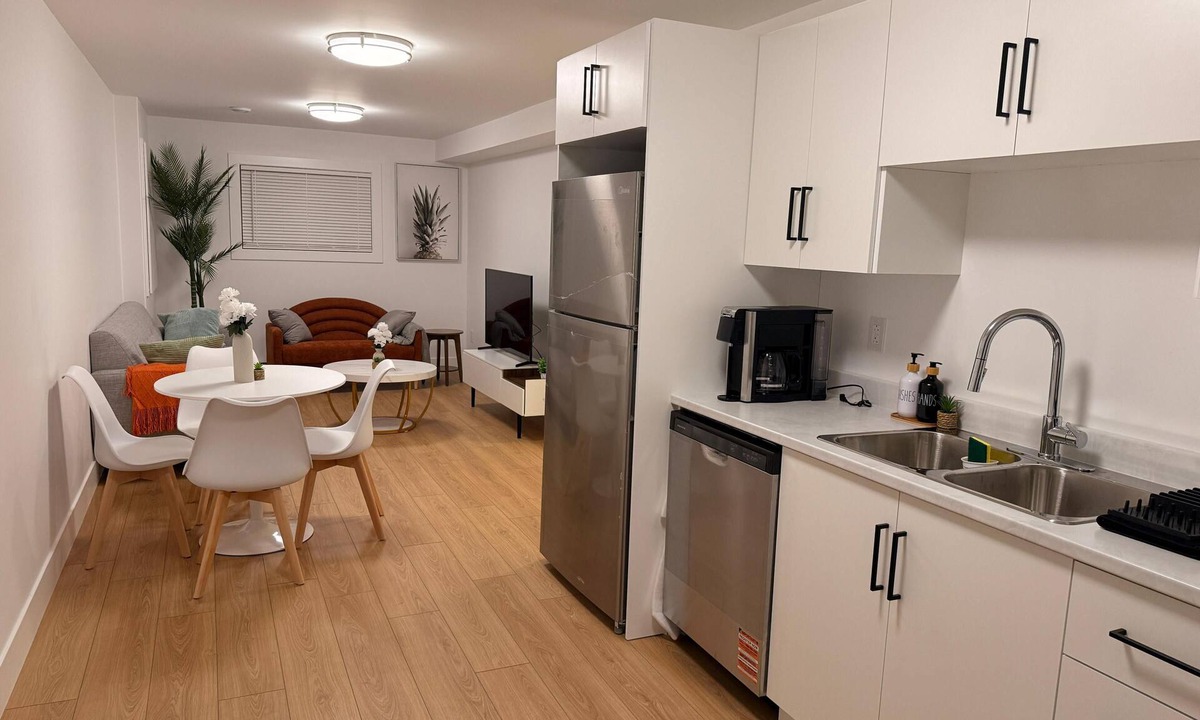 Mount Pearl Apartment | Modern 2-BR Hideaway Near Kenmount Road, 15mins to Downtown St John's