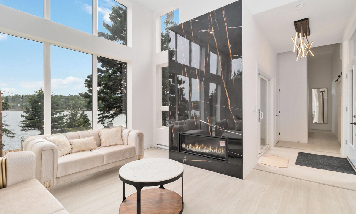 Bayside House | Modern 2Bdr House w/Ocean Beachfront 20 min to Halifax & Peggy's Cove