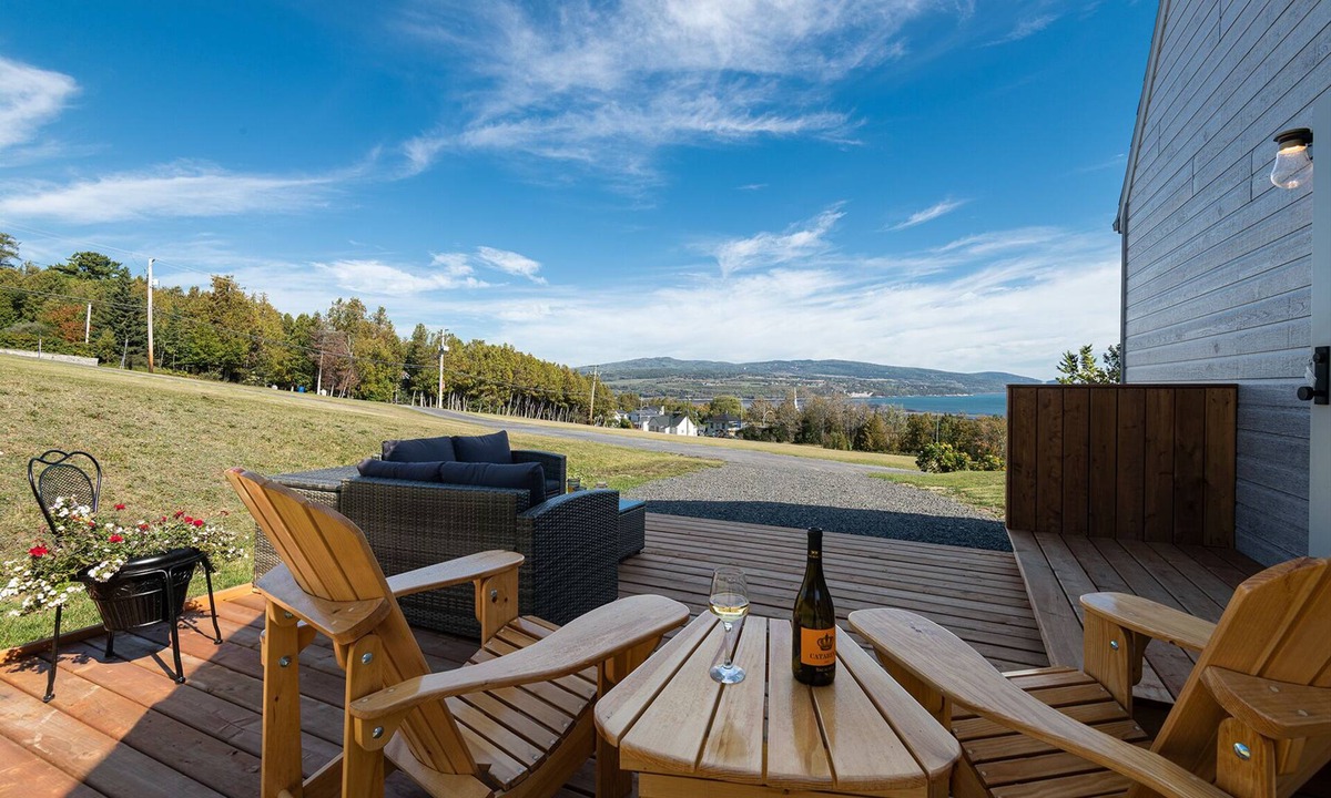 Pointe-au-Pic Condo | Modern chalet near the Casino