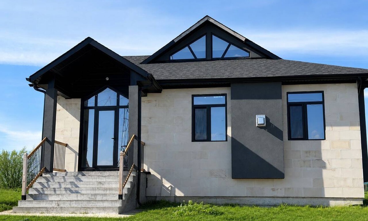 Roseneath House | Modern Countryside Retreat | Near Rice Lake