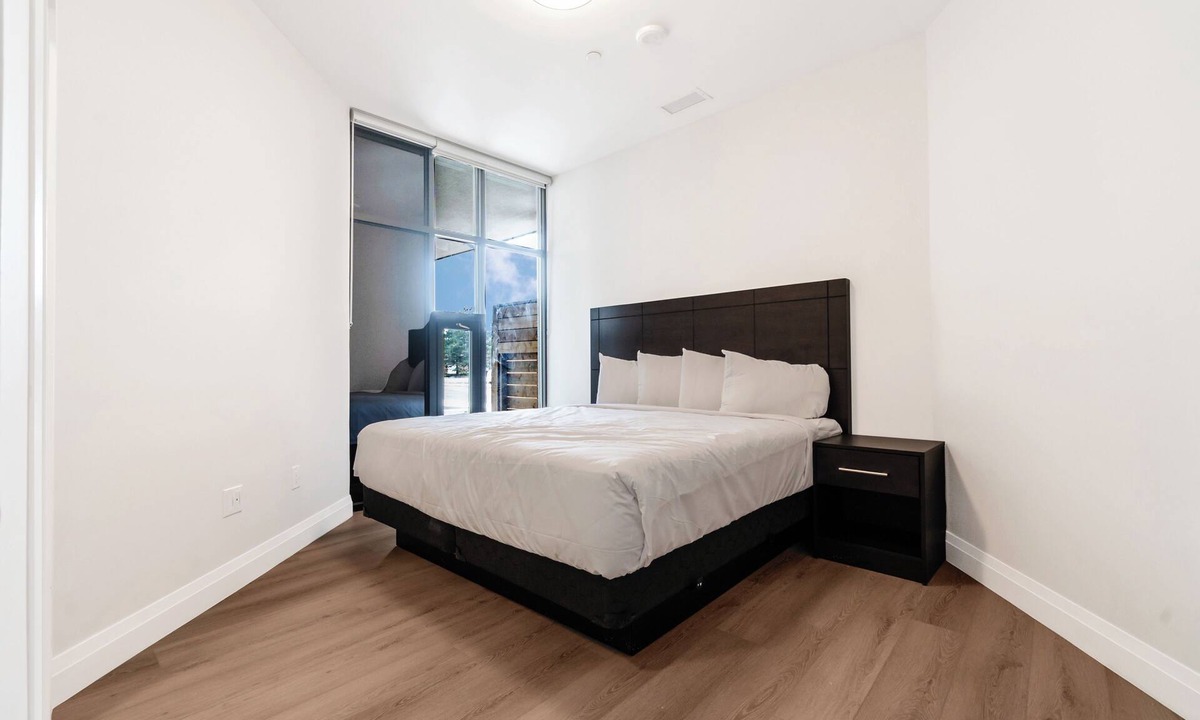 Rouge Apartment | Modern Fully Furnished Deluxe 2 Bedroom Condo