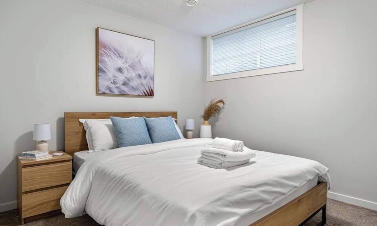 Cranston House | Modern Suite, Family Parks & Scenic Nature Trails