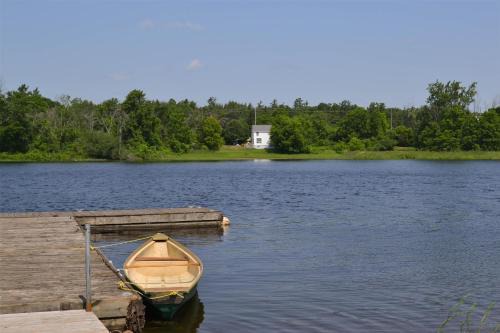 Campbellford Hotel | Motel 6 Campbellford, ON
