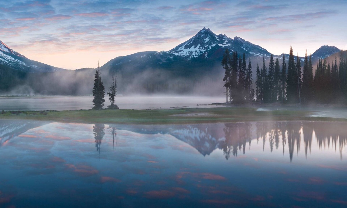 RiverWild House | Mt Bachelor Vlg Resort Home. Swimming, Fireplace, River Trails, Garage. Near Golf and Biking Trails.