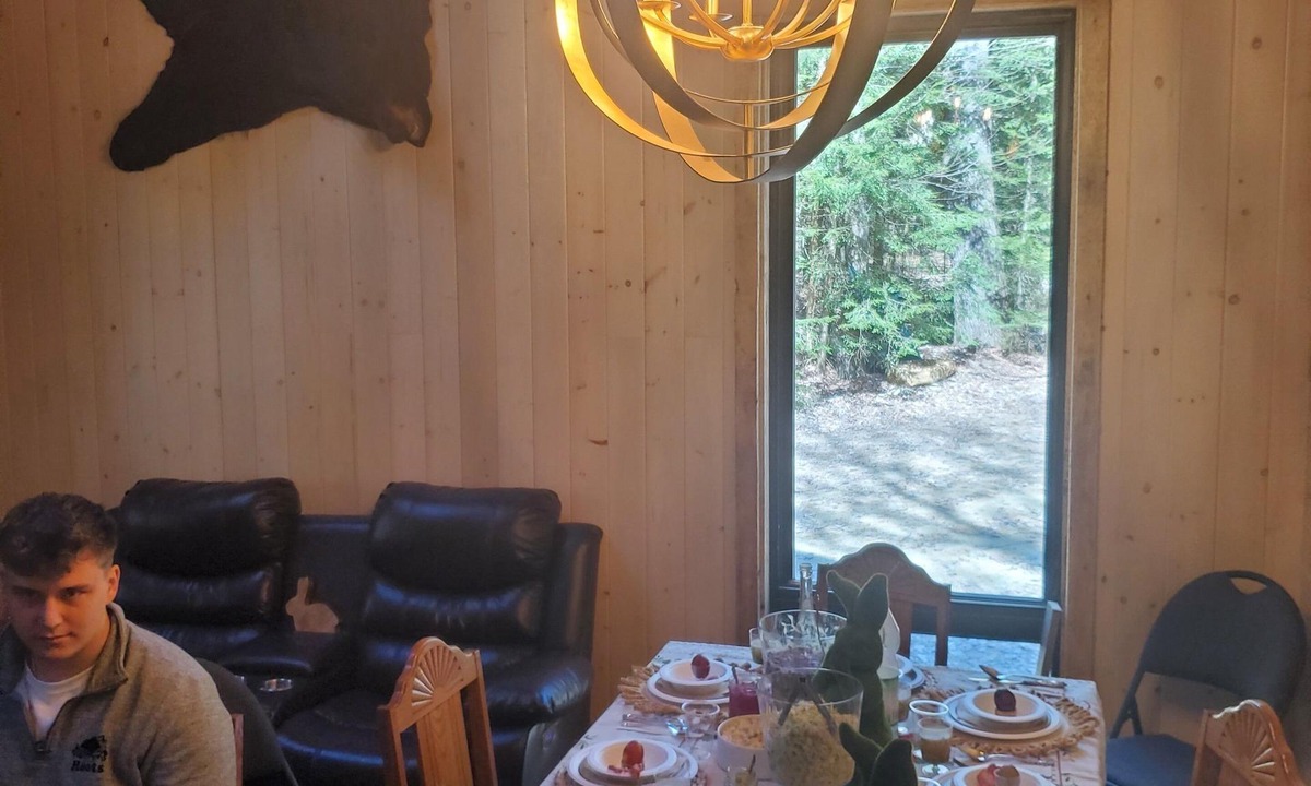 Bracebridge Cabin | Muskoka Cabin, Vacation home rental, Muskoka cottage, Bear Den Muskoka, cottage