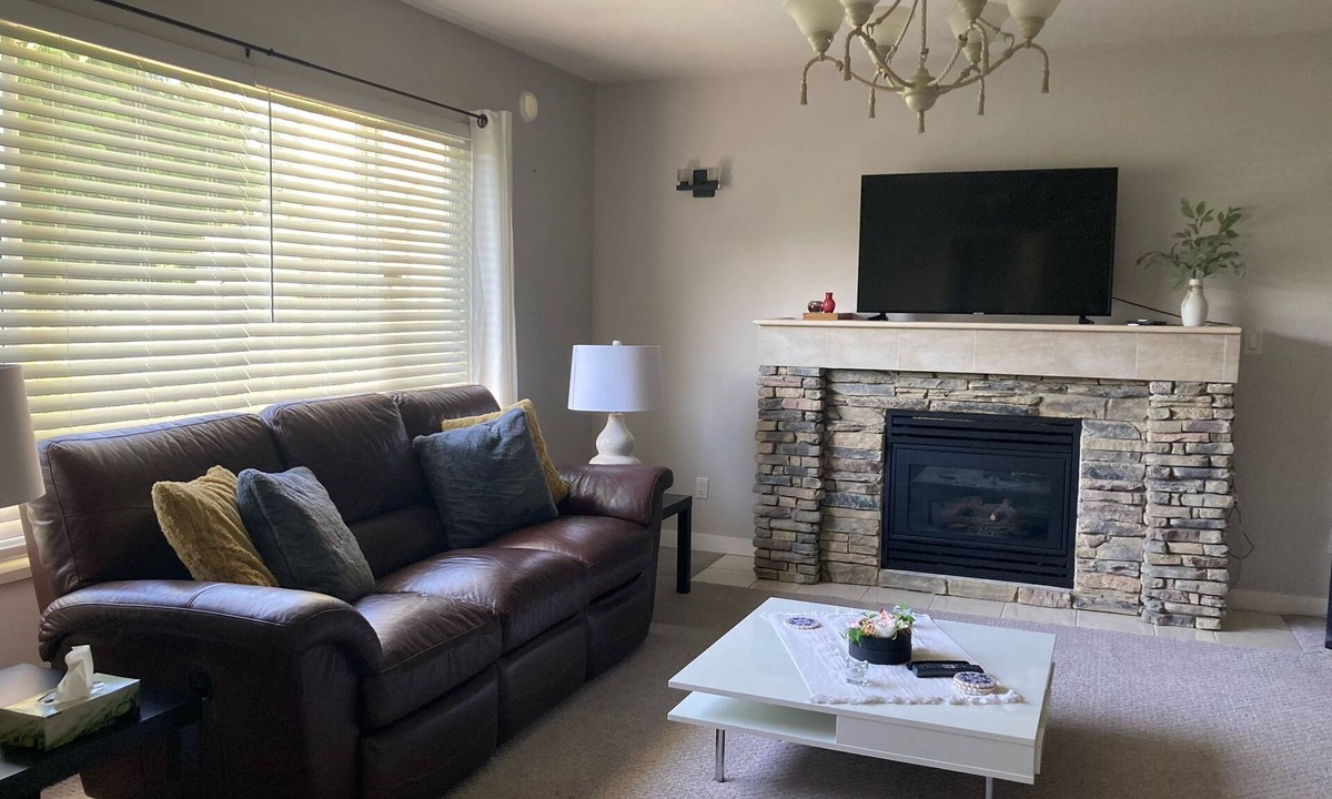 Maple Ridge House | Nature Heaven, One Bedroom Suite