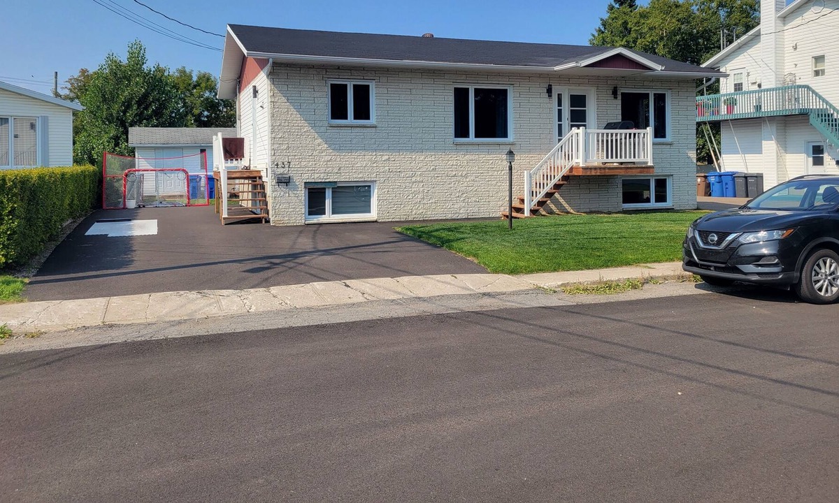 Roberval House | Near Lac-St-Jean 5 minutes away.