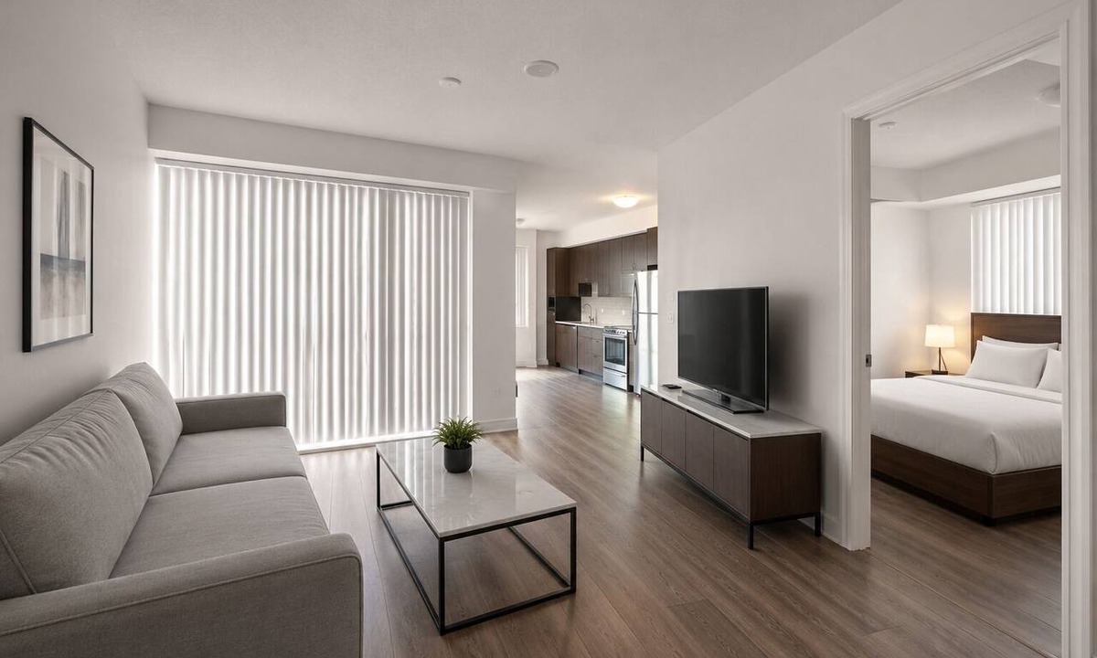 Downtown Toronto Hotel | Neat 1BR Downtown Condo Near Shopping & Entertainment