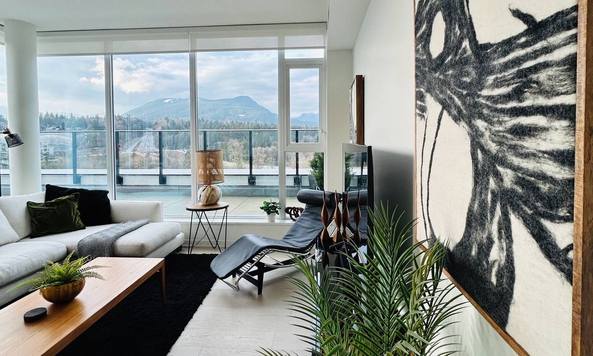 District of North Vancouver Condo | New Penthouse - 3 Bedrooms with spectacular views .