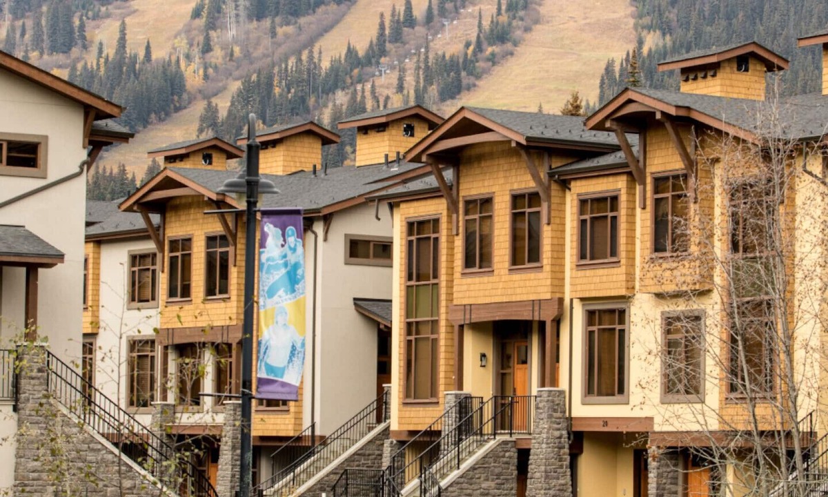 Sun Peaks House | Newer Townhouse at SunPeaks Village Walk