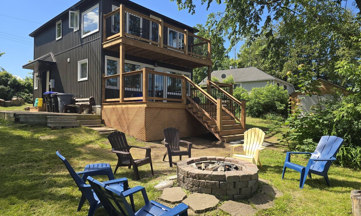 Ramara Cottage | Newly renovated 3 bedroom Lakefront Cottage on Kawartha Lakes. Pet friendly!