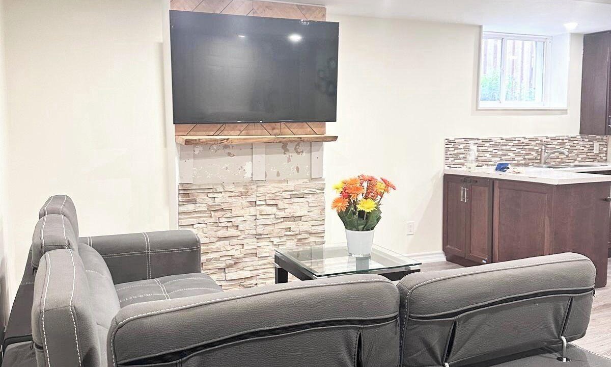 Centre Wellington Apartment | Newly renovated Stunning comfy legal Basement apartment in Fergus Elora