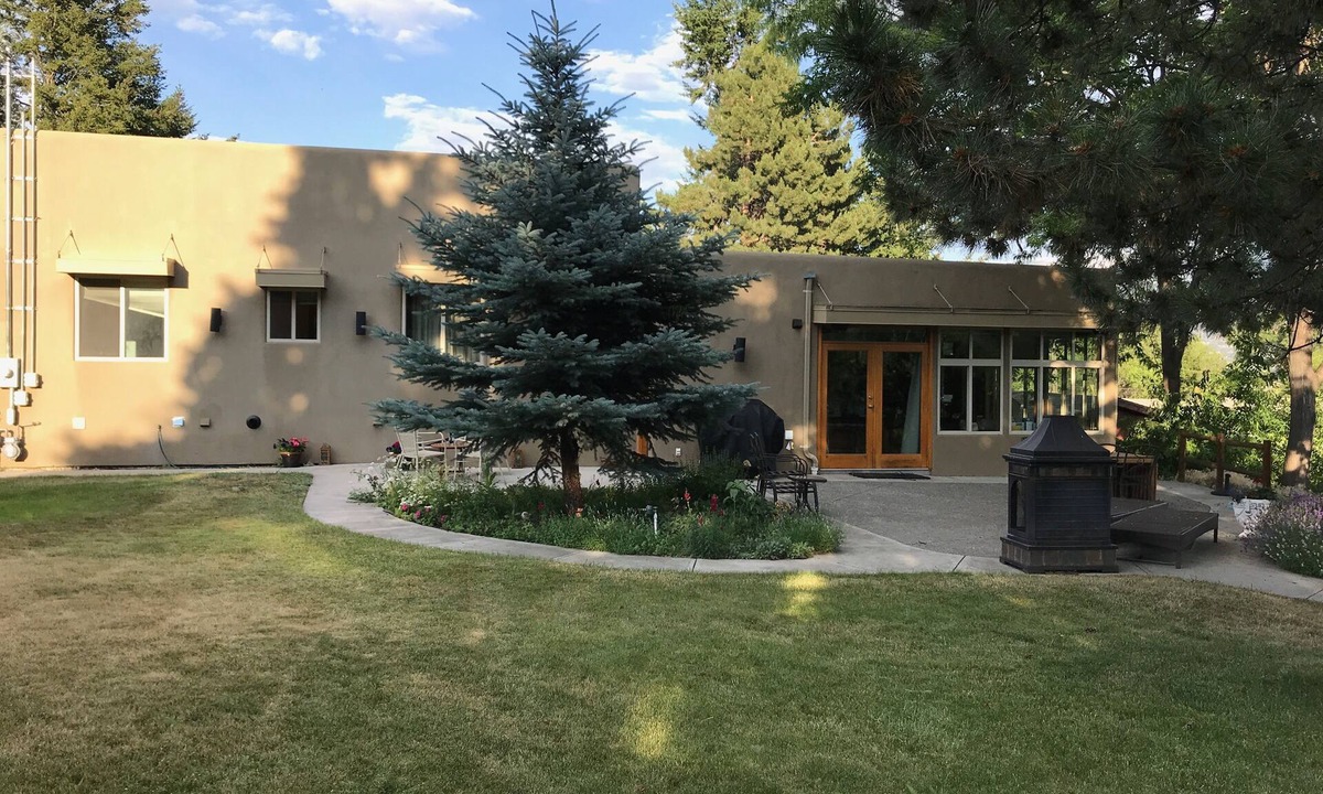 Okanagan-Similkameen Apartment | Newly renovated suite, a rural gem near the beach and next to the KVR