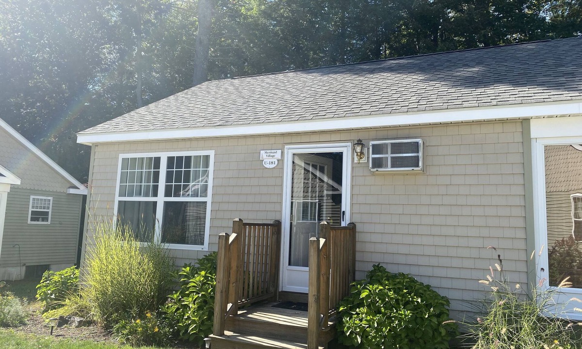 Wells Cottage | Nicely decorated cottage with quiet location in Beach Dreams, Wells, ME!