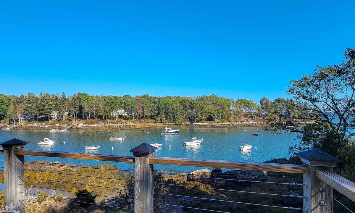 Isle of Springs Cottage | Night Heron: Cozy 2-bedroom house in Westport, ME, perfect for a relaxing getaway.