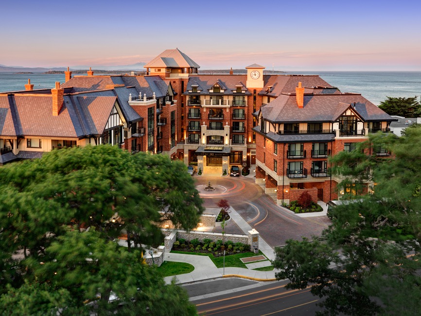 South Oak Bay Hotel | Oak Bay Beach Hotel