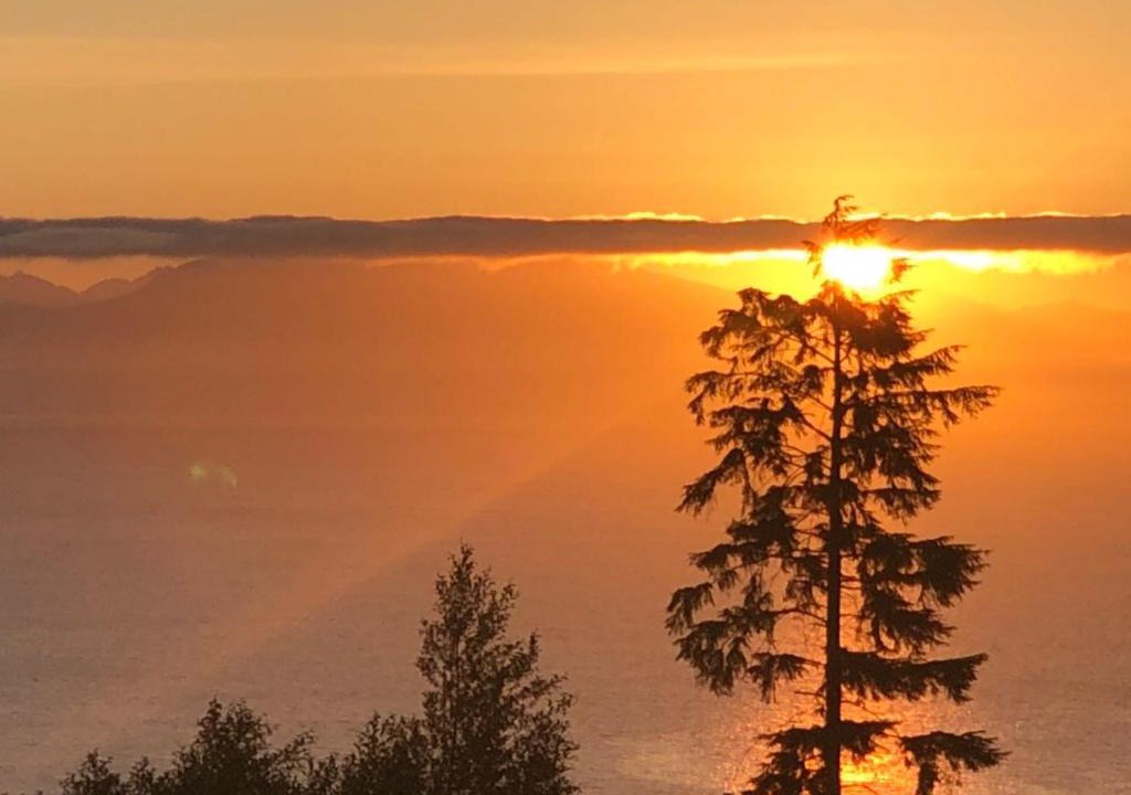 Regional District of Nanaimo House | Ocean Melody Vacation Rooms