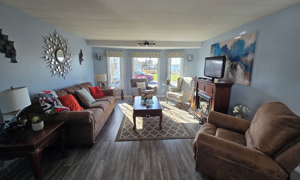 Arnold's Cove House | Ocean view 3 bedroom near refinery in arnolds cove. 75 min from St.johns