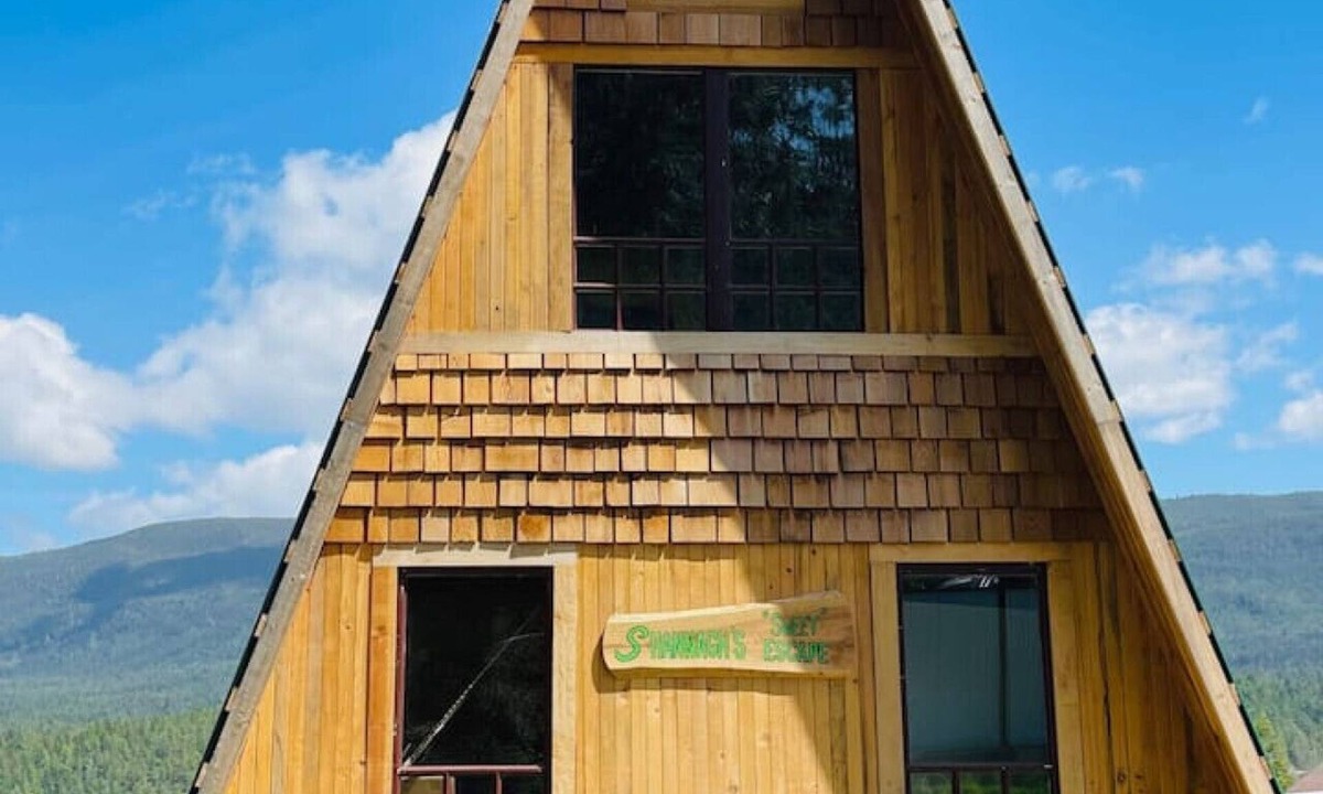 Powell River Cabin | Ocean View Cabins at The Laughing Oyster Restaurant