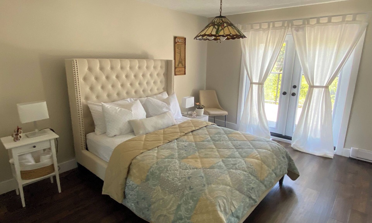 Delta House | Ocean View Romantic Bedroom