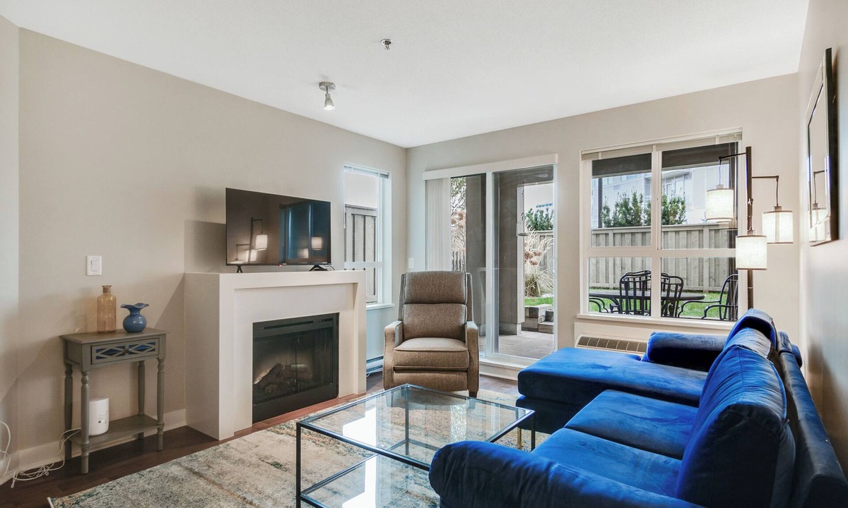 North End Condo | Okanagan Lake Escape at Waterscapes Resort - pool, hot tub, gym, 5 mins to lake.
