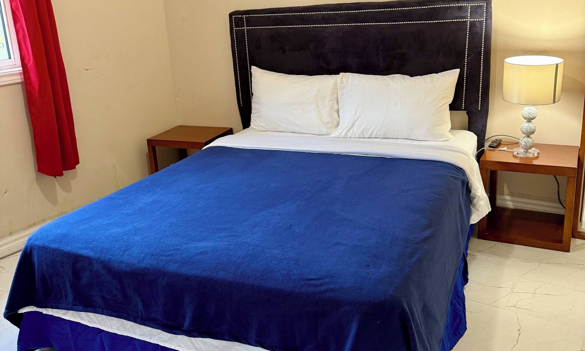 Gravenhurst Apartment | One bedroom apartment