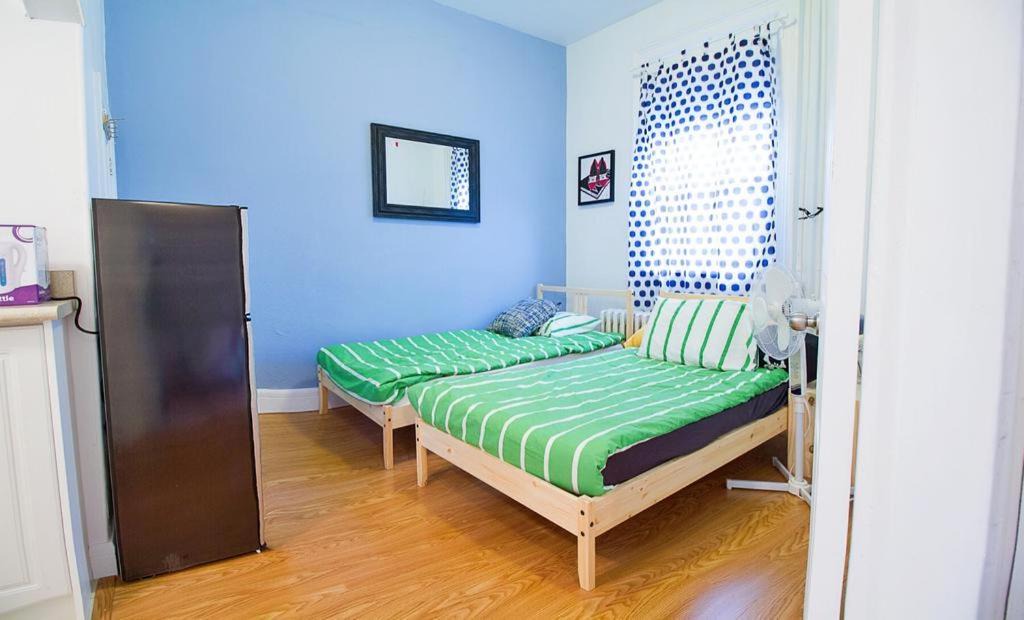 Kensington Market Apartment | One Bedroom Cozy apt near Kensington Market Unit 7 by Elevate Rooms