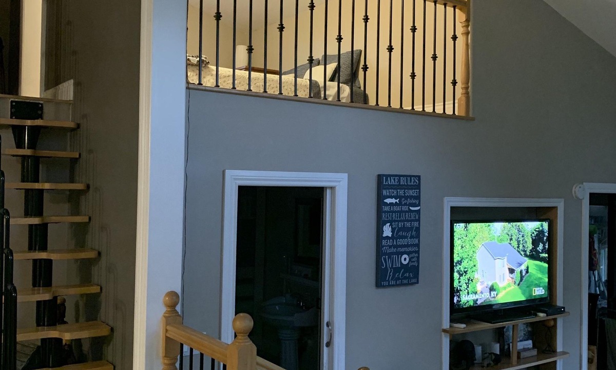 Port Severn Cottage | Paradise Getaway swimming in the lake or skiing down a hill