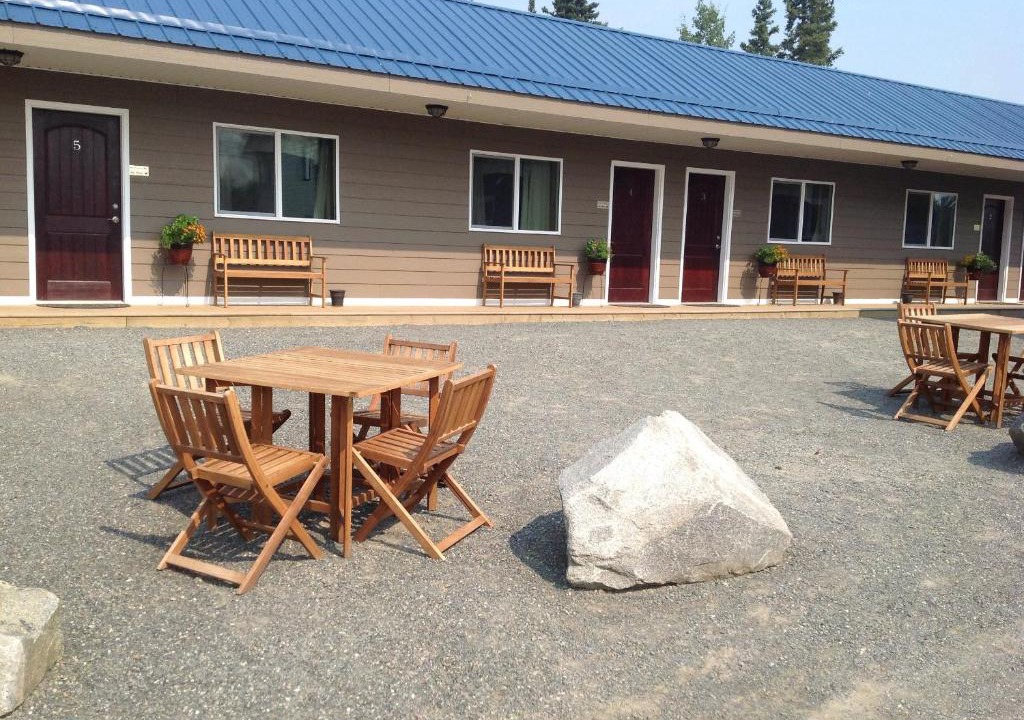 Haines Junction Hotel | Parkside Inn