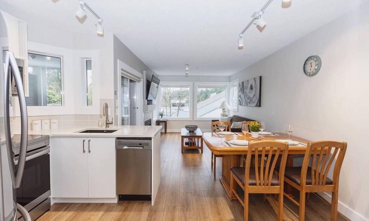 Regional District of Nanaimo Apartment | Peaceful Coastal Escape Beach & Resort Access