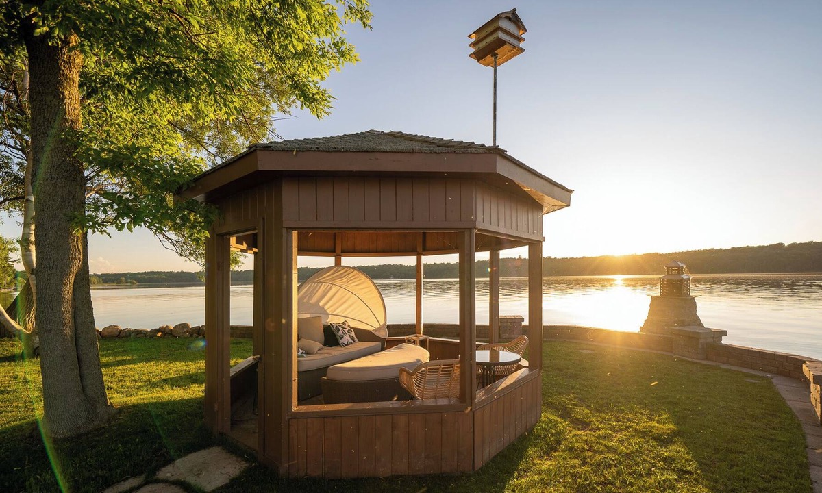 Prince Edward Cottage | Peaceful Peninsula: Private Waterfront Oasis (Pet Friendly!)