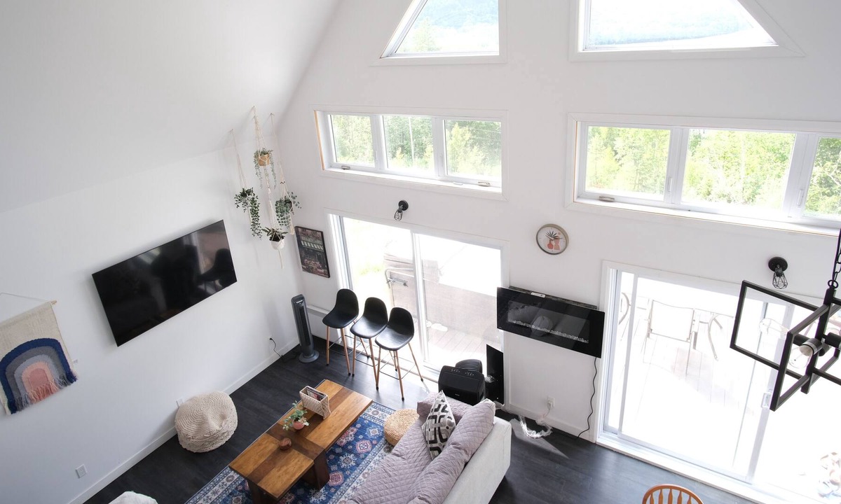 Grandes-Piles Ski Chalet | Perfect Getaway at Ô'Ptit Loup!