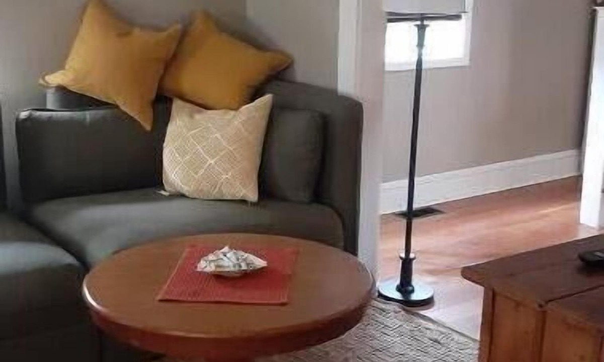 Sackville House | Pet Friendly Cute and Cozy in Sackville.