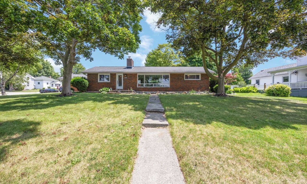 St. Clair House | Pilots Pier - Private waterfront & Dock