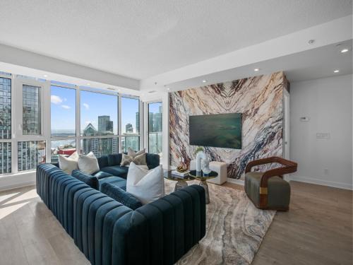 Downtown Toronto Apartment | Pinnacle Skyline Suite - Toronto Entertainment District